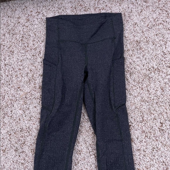 speed up leggings from lulu length 21 - Picture 2 of 3